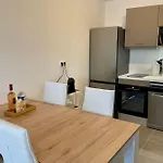 T2 Neuf + Piscine, 5 Mn A Pied Des Plages * Sérignan