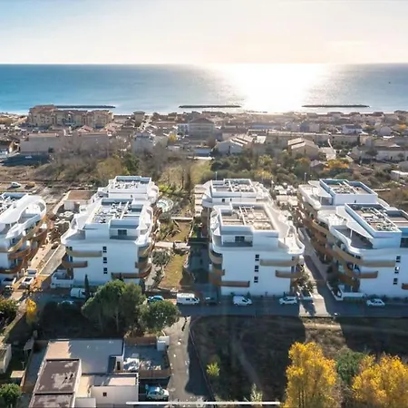 Apartment T2 Neuf + Piscine, 5 Mn A Pied Des Plages